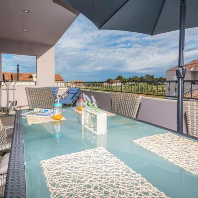 Holiday&Suite Klanac 维尔 外观 照片